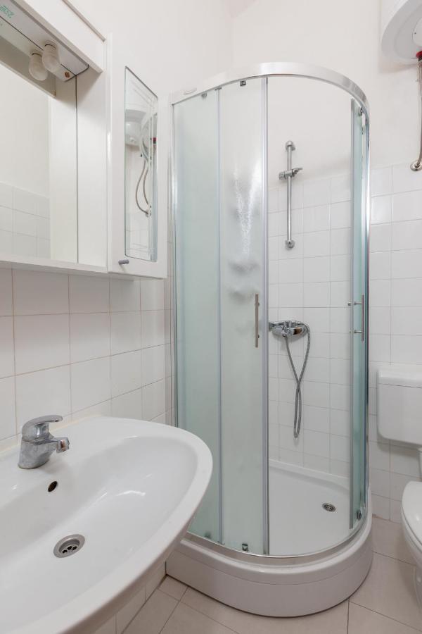 Apartment A4 Sea View Antonia イグラネ エクステリア 写真